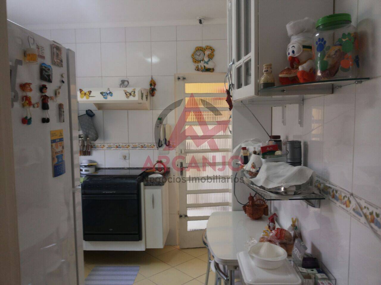 Casa à venda com 3 quartos, 200m² - Foto 11