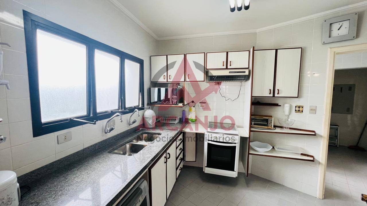 Apartamento à venda com 3 quartos, 134m² - Foto 10