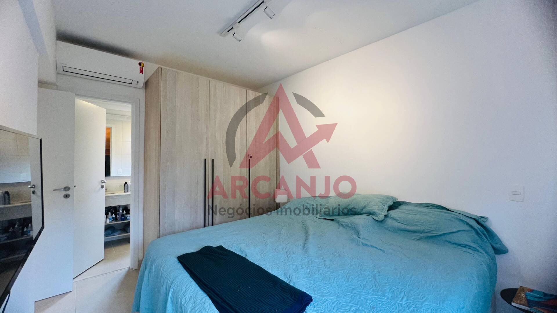 Apartamento à venda com 3 quartos, 140m² - Foto 8