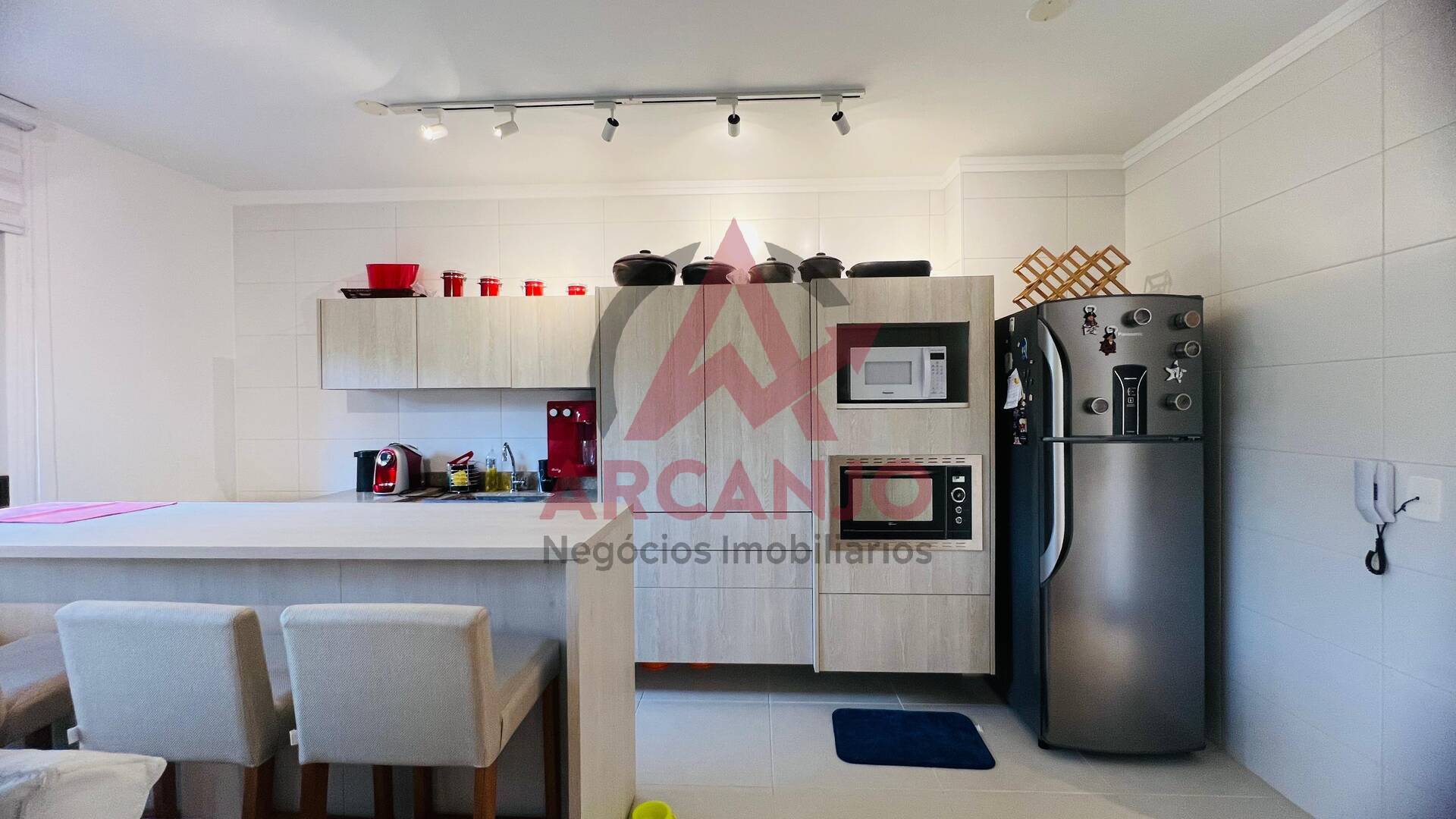 Apartamento à venda com 3 quartos, 140m² - Foto 4