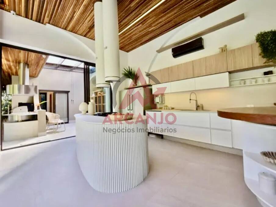 Casa à venda com 6 quartos, 486m² - Foto 9