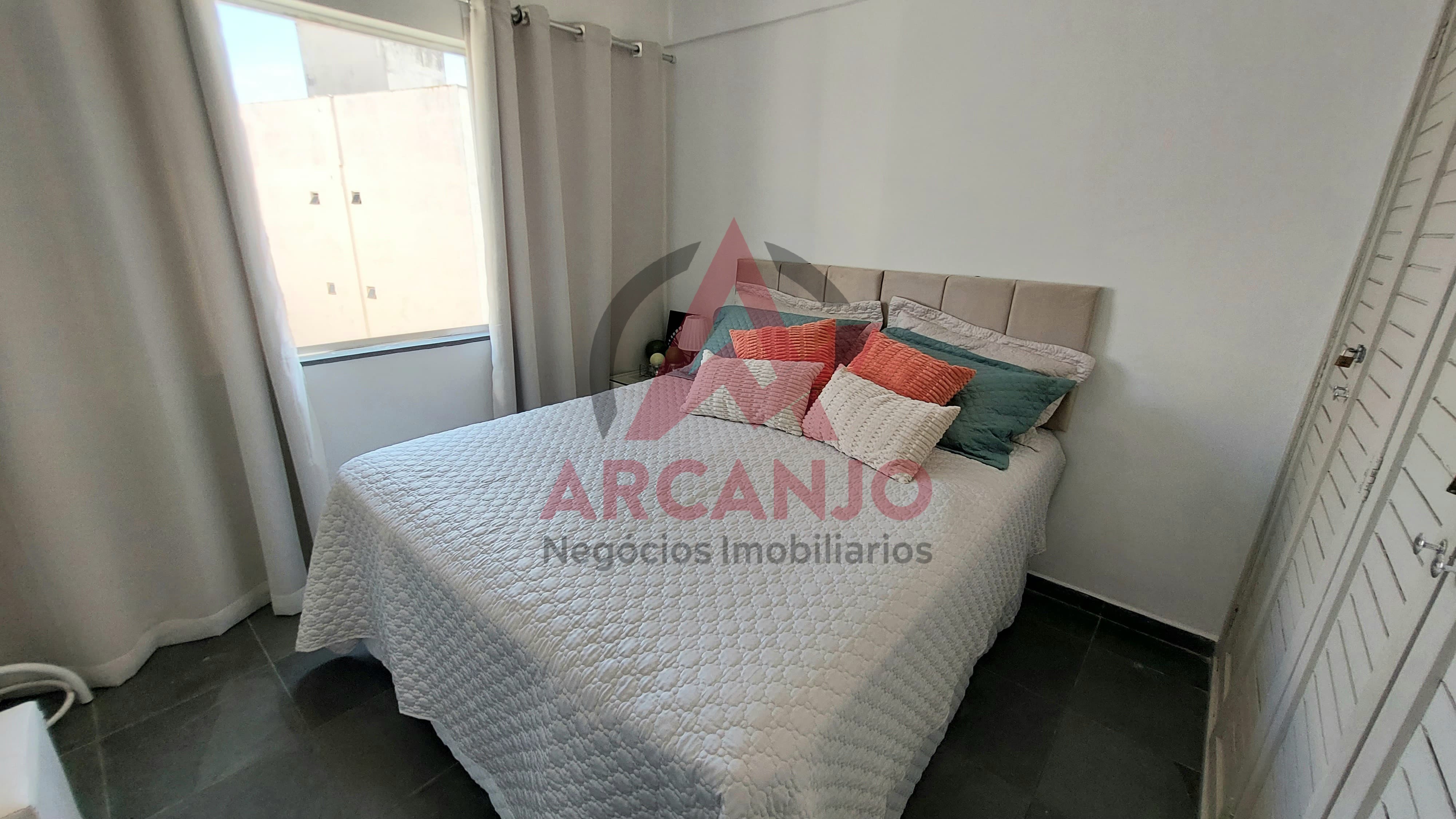 Apartamento à venda com 2 quartos, 72m² - Foto 11