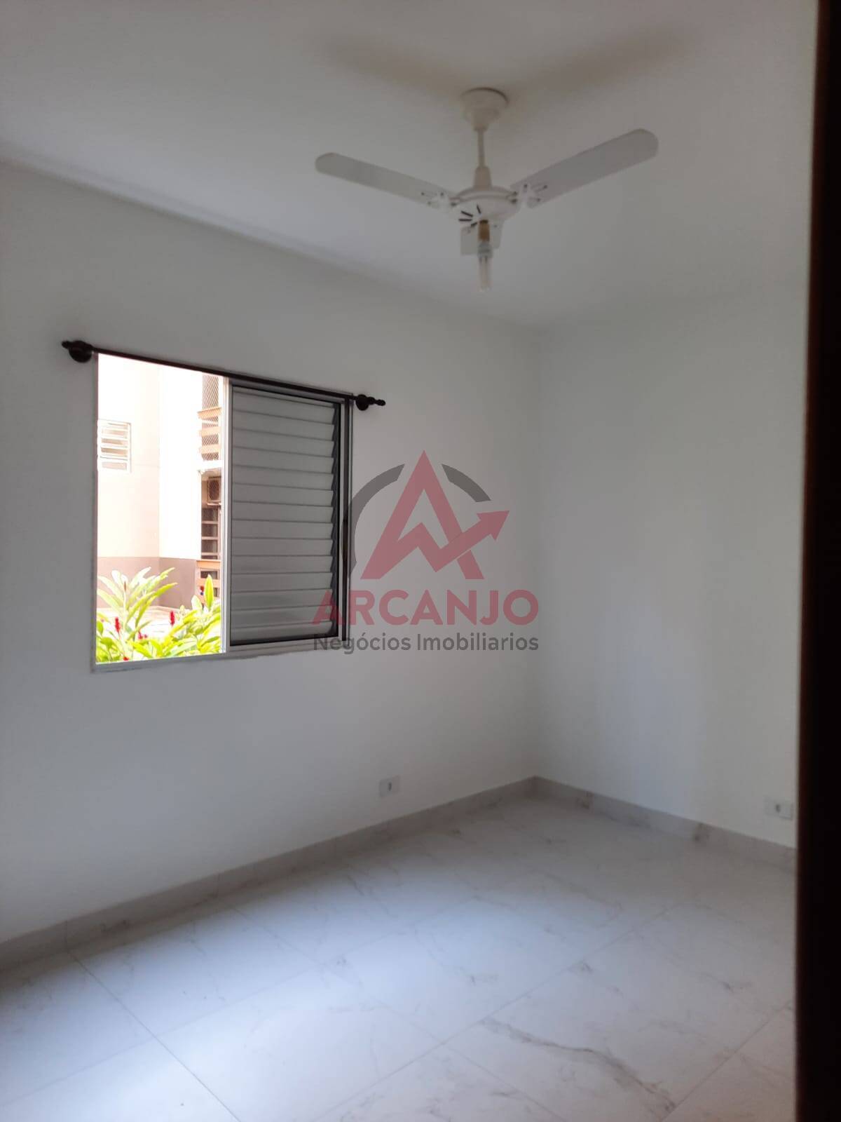 Apartamento à venda com 2 quartos, 60m² - Foto 13