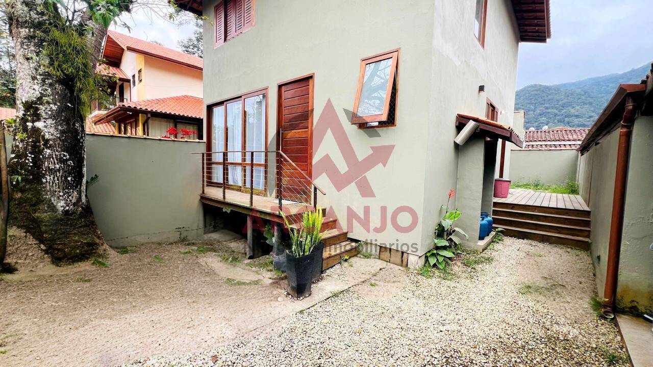 Casa à venda com 4 quartos, 280m² - Foto 12