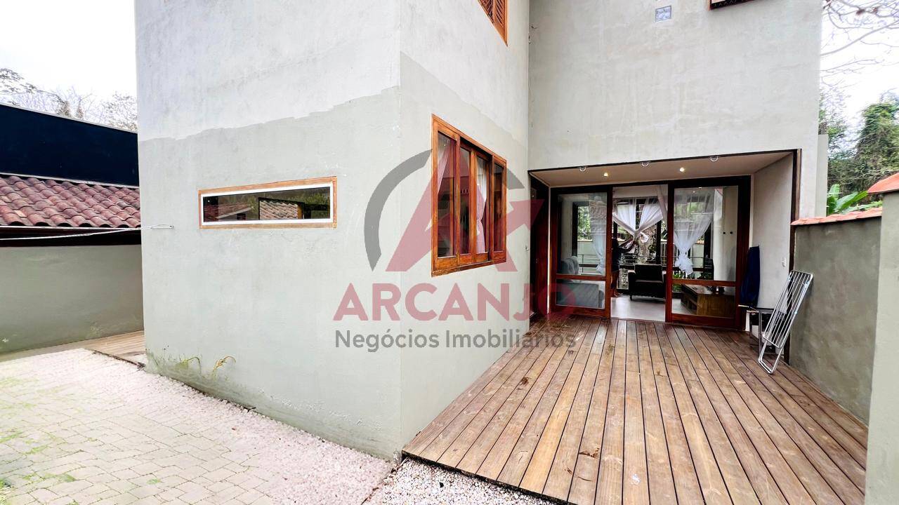 Casa à venda com 4 quartos, 280m² - Foto 17