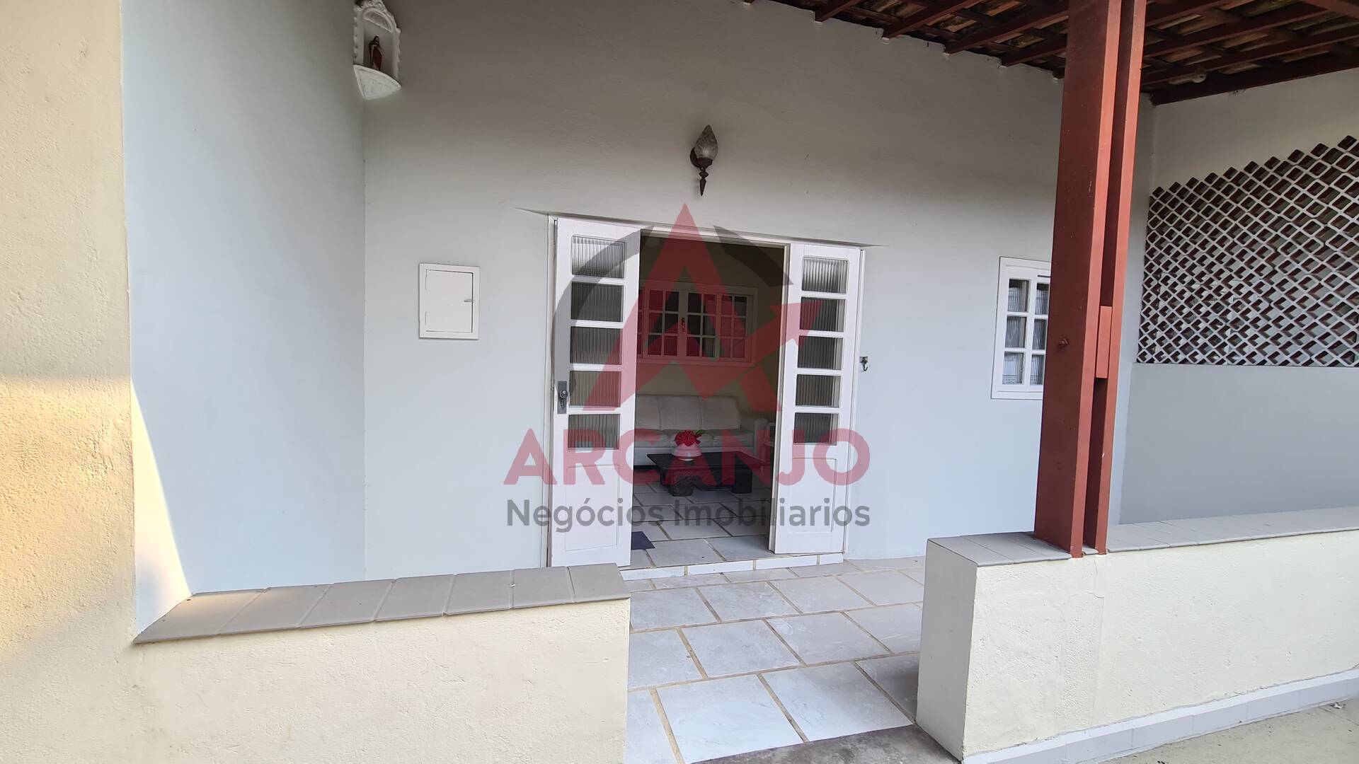 Casa à venda com 4 quartos, 180m² - Foto 2