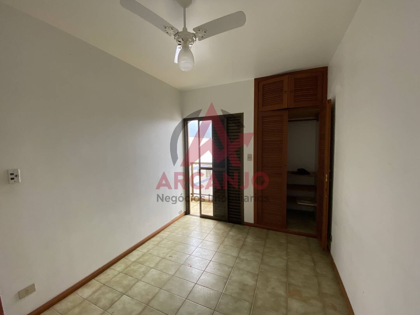 Apartamento à venda com 3 quartos, 90m² - Foto 13