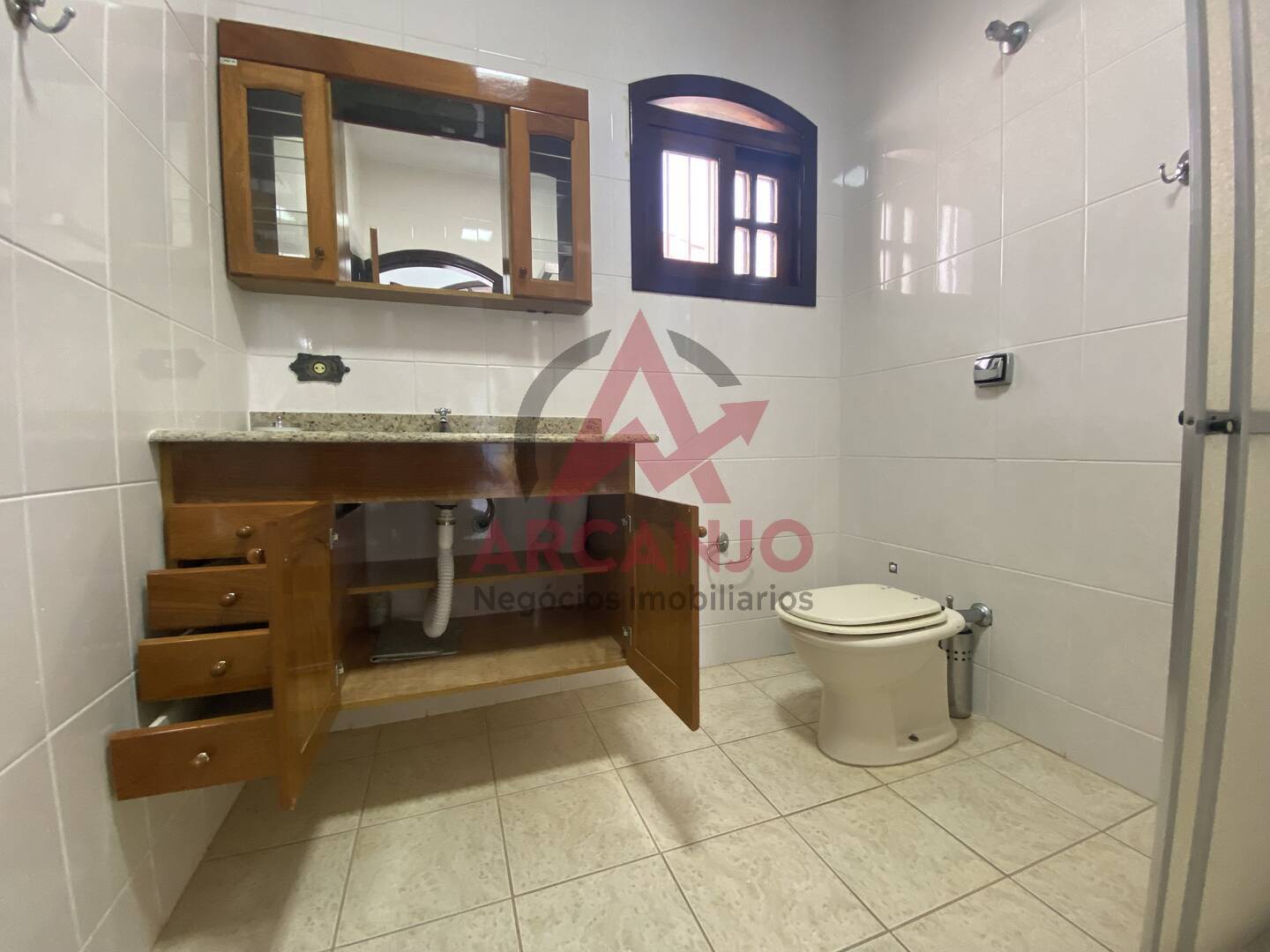 Casa à venda com 6 quartos, 400m² - Foto 27