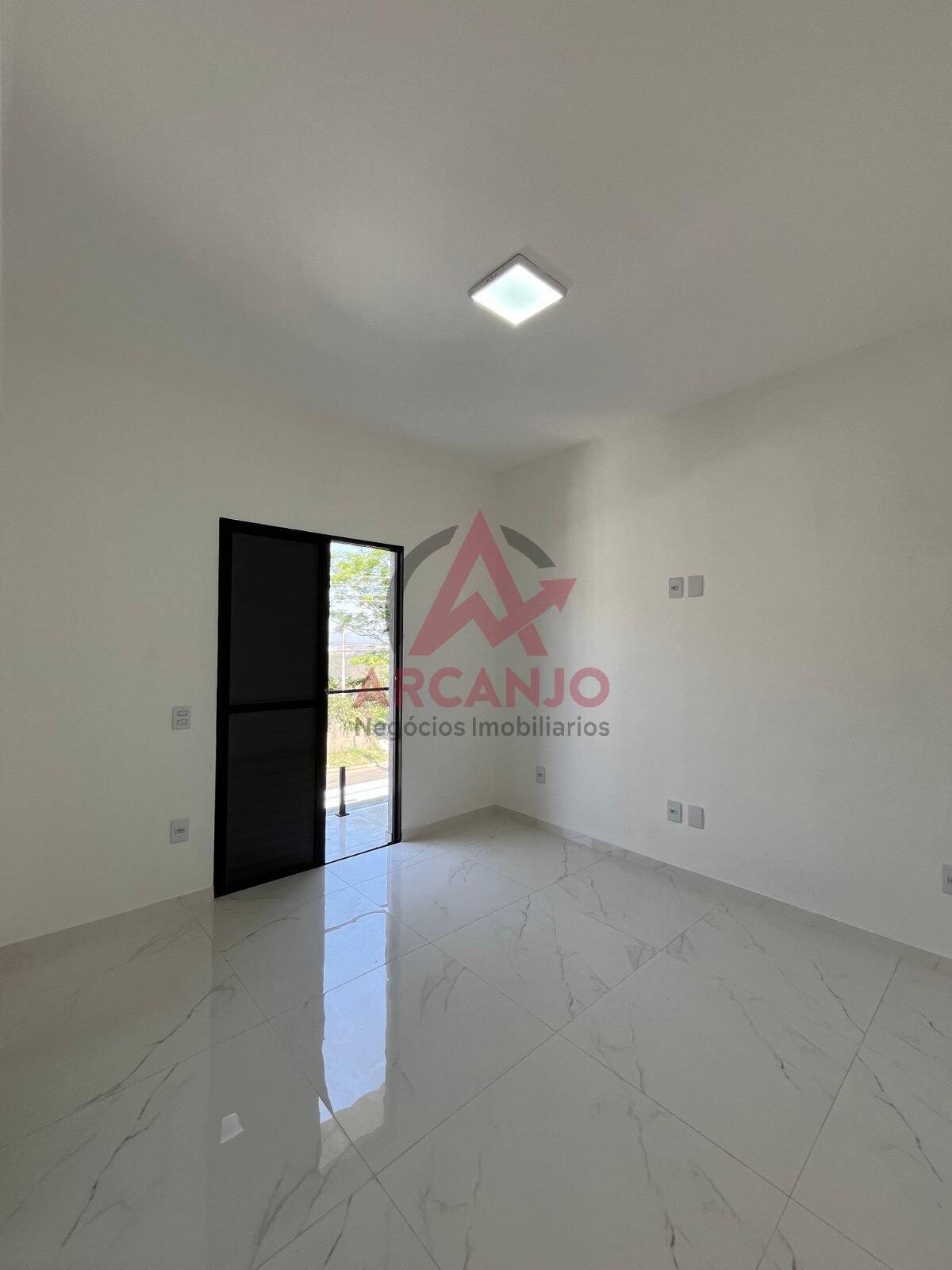 Casa à venda com 2 quartos, 93m² - Foto 4