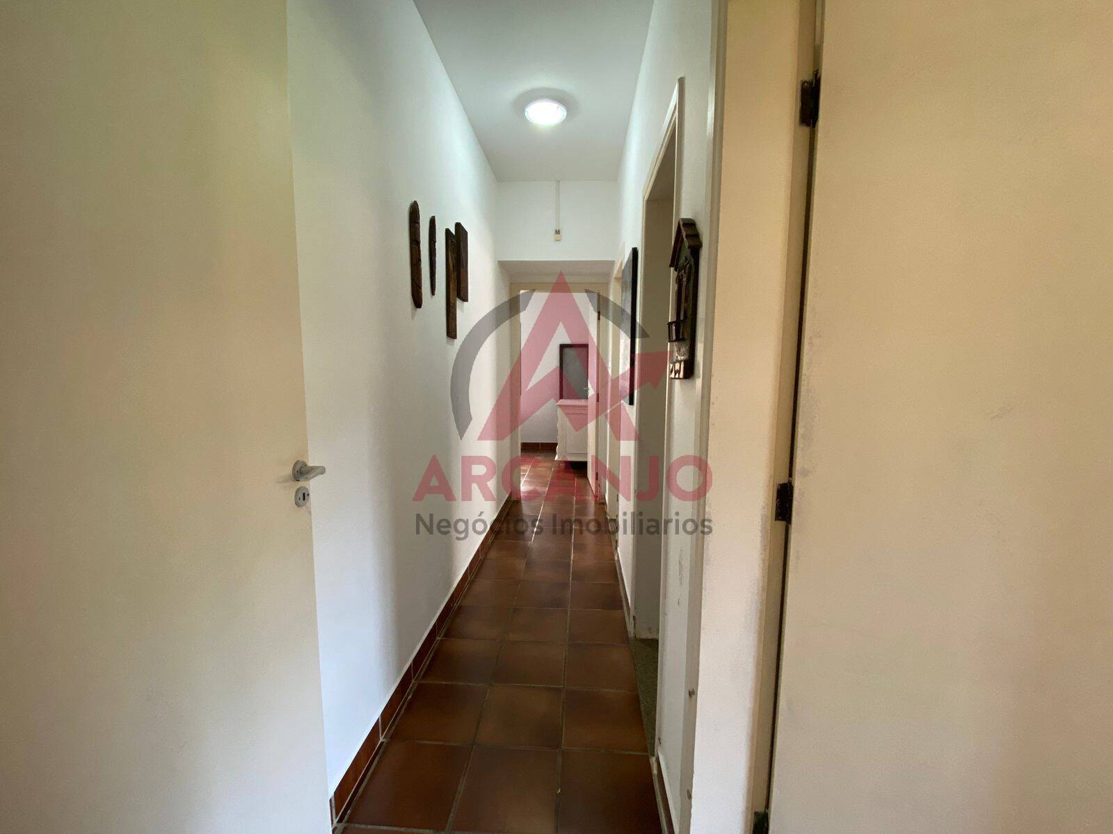 Casa à venda com 6 quartos, 189m² - Foto 12