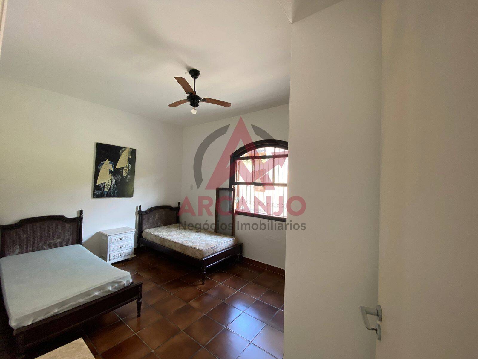 Casa à venda com 6 quartos, 189m² - Foto 17