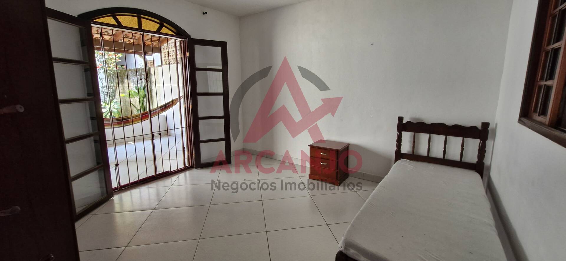 Casa à venda com 4 quartos, 149m² - Foto 18