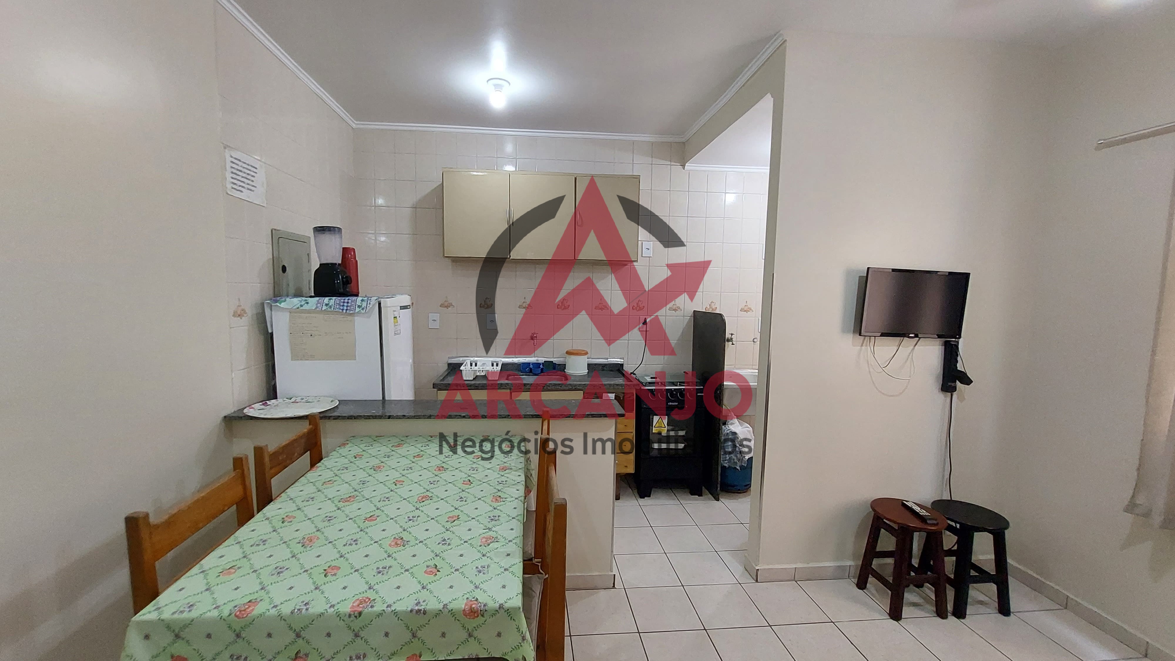 Apartamento à venda com 2 quartos, 64m² - Foto 2