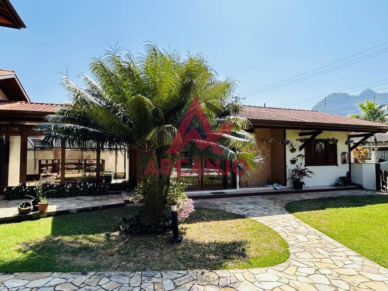 Casa à venda com 3 quartos, 249m² - Foto 5