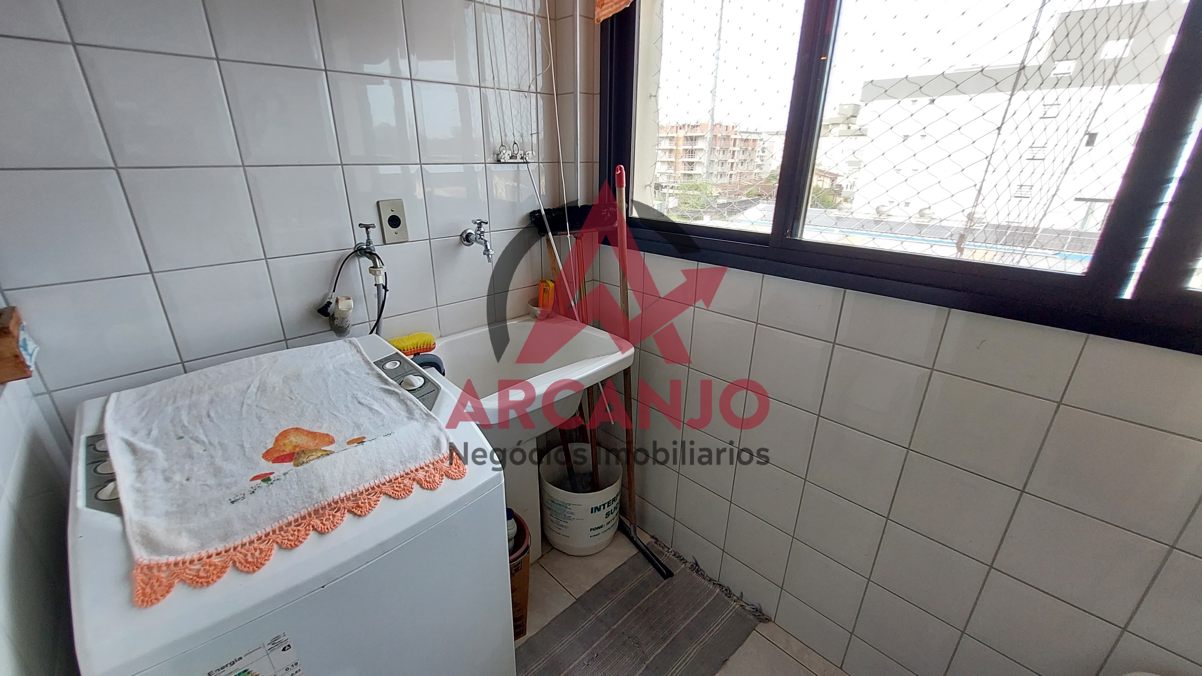 Apartamento à venda com 3 quartos, 142m² - Foto 11