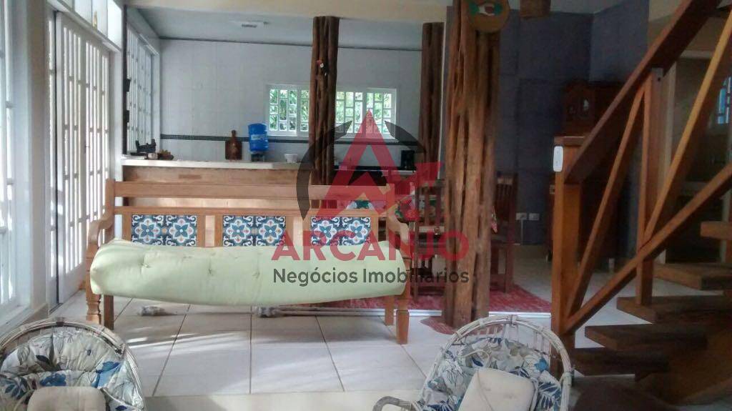 Casa para alugar com 3 quartos, 900m² - Foto 17