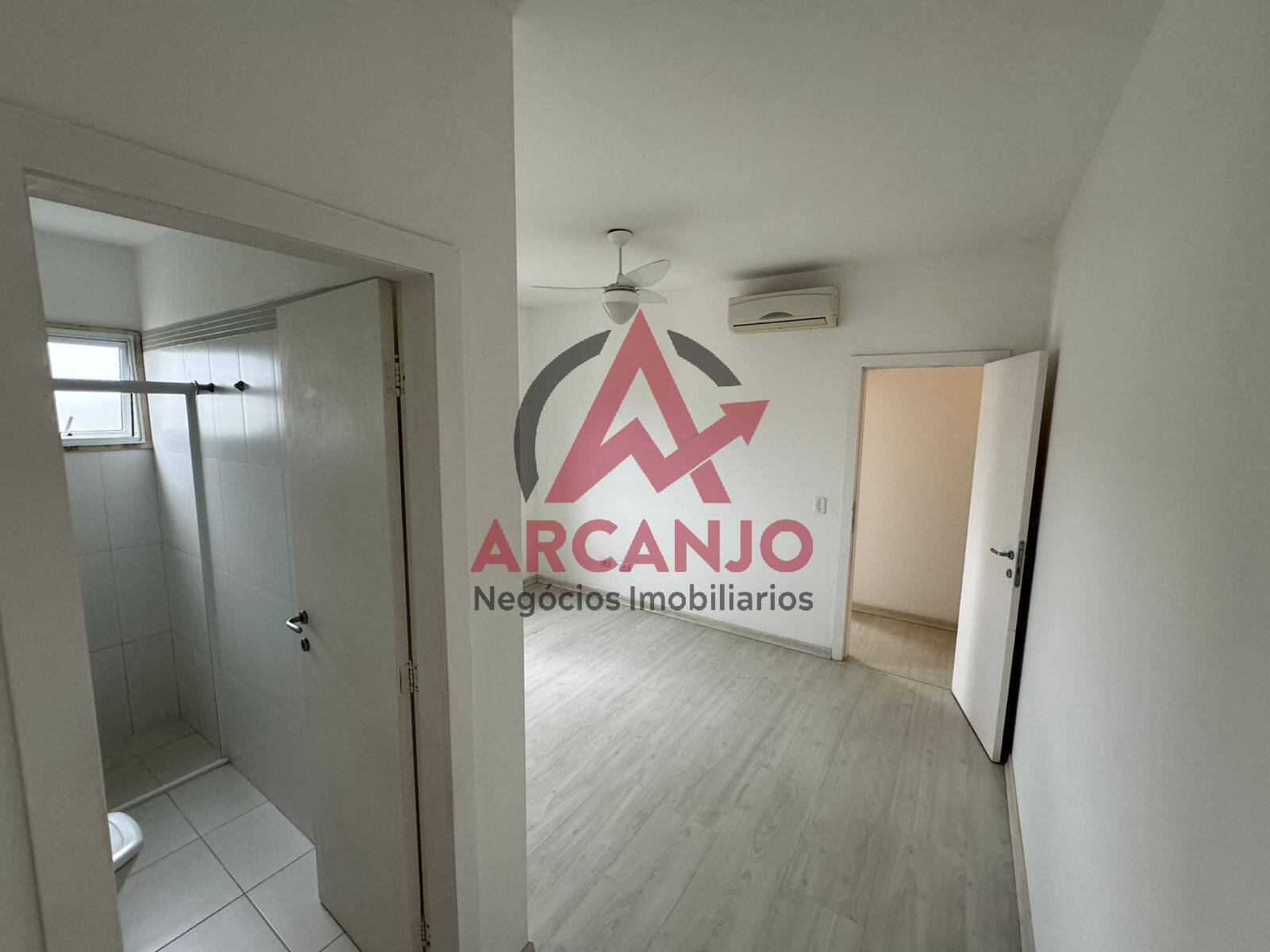 Apartamento para alugar com 3 quartos, 156m² - Foto 14