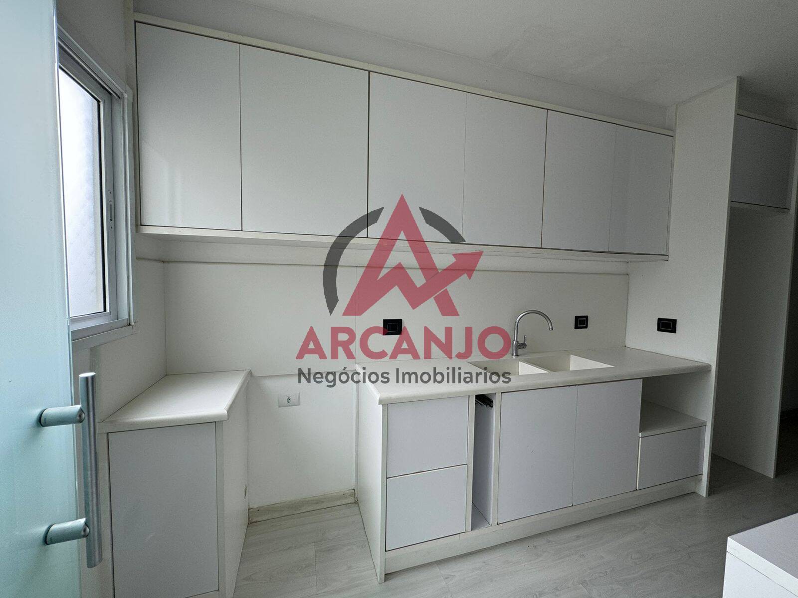 Apartamento para alugar com 3 quartos, 156m² - Foto 17