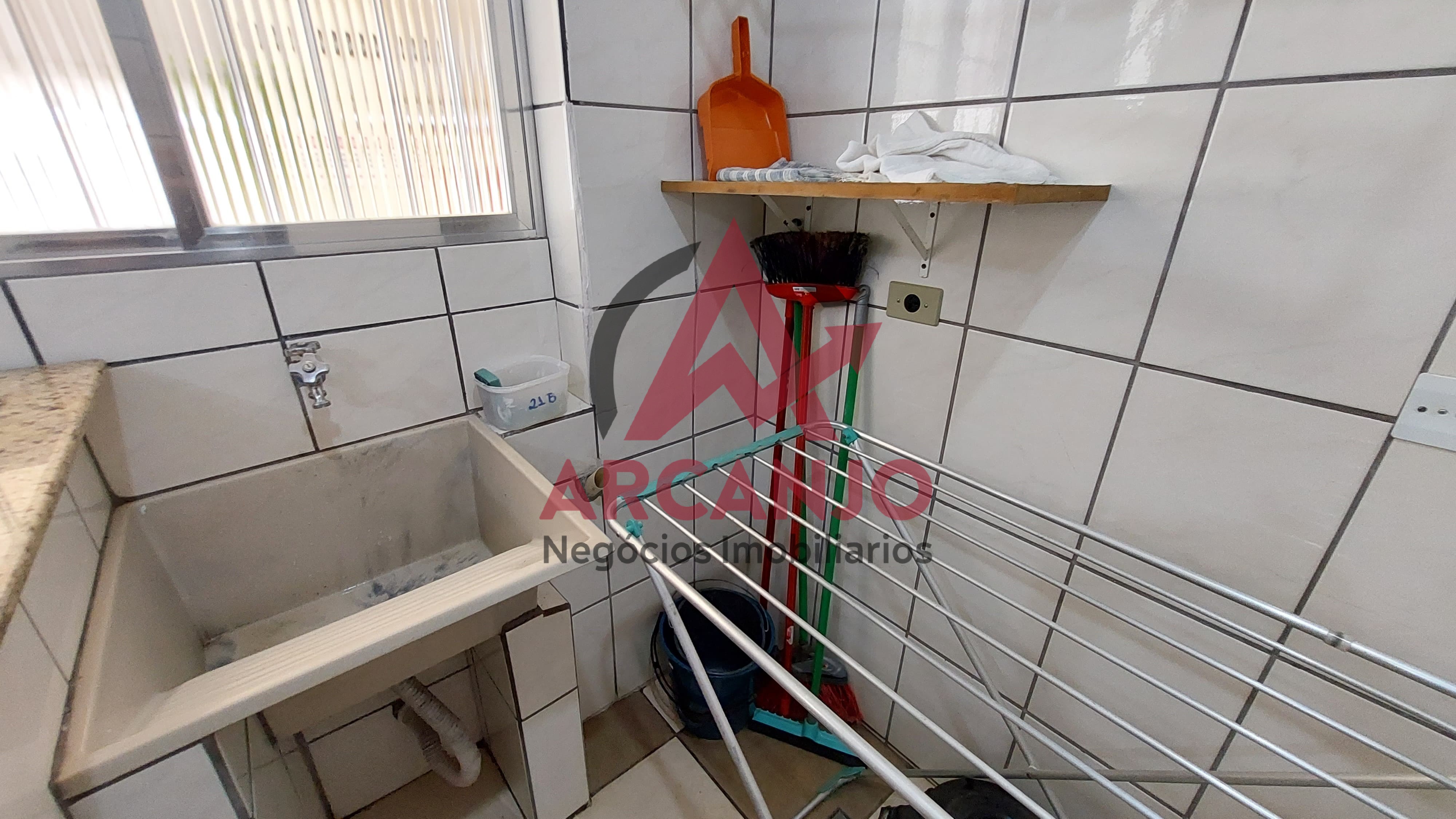 Apartamento à venda com 2 quartos, 60m² - Foto 13