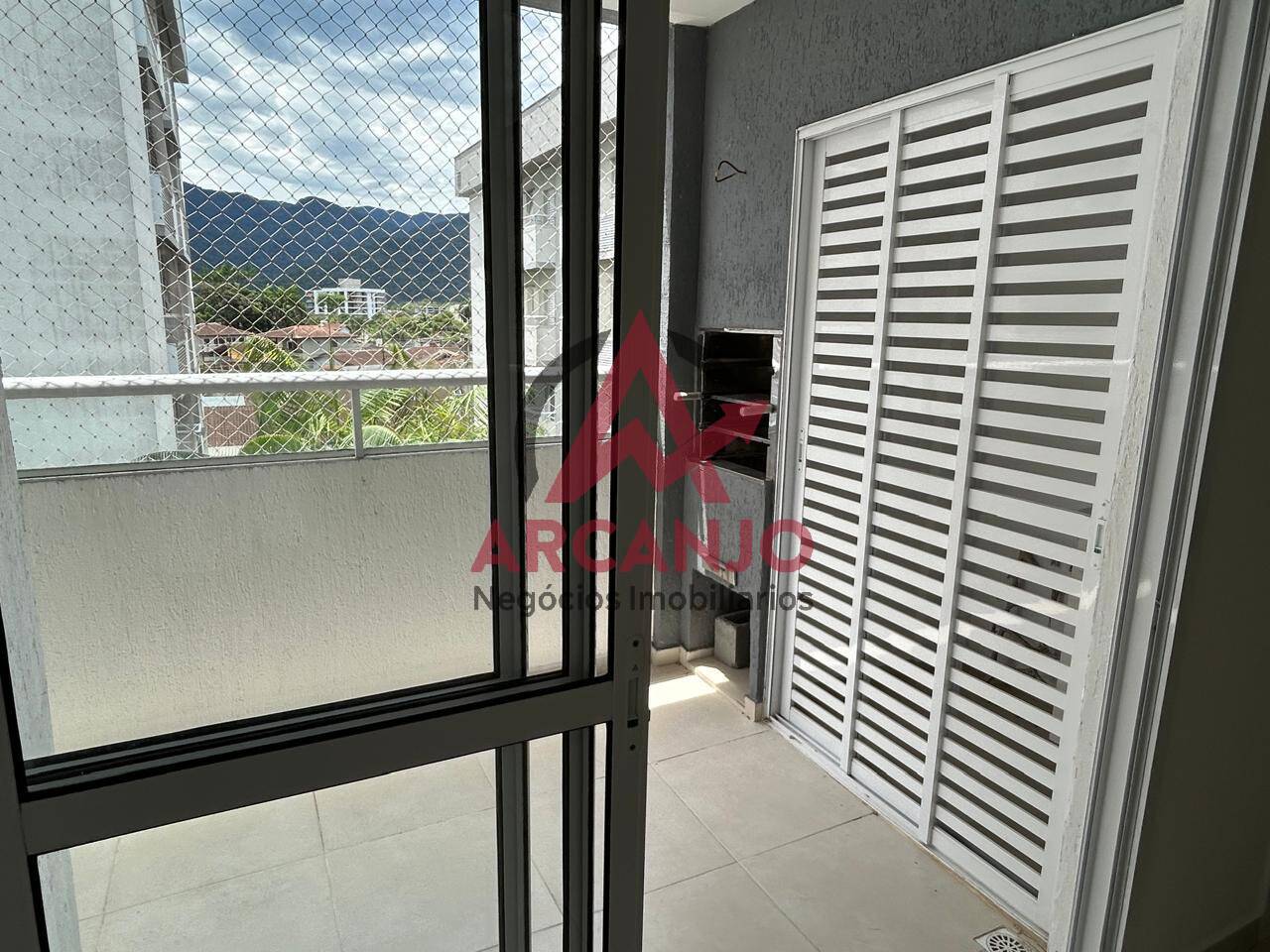 Apartamento à venda com 2 quartos, 70m² - Foto 15