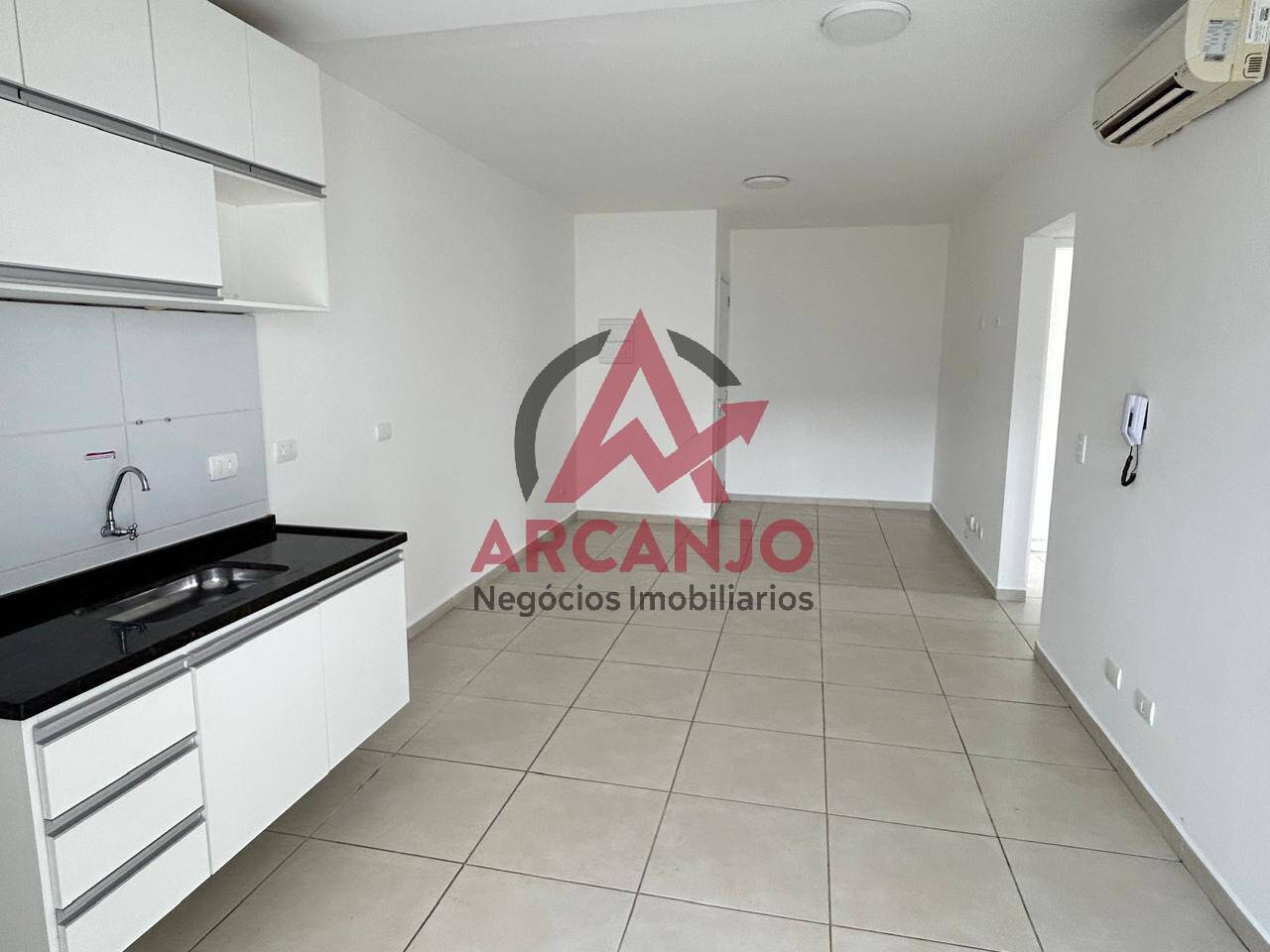 Apartamento à venda com 2 quartos, 70m² - Foto 3