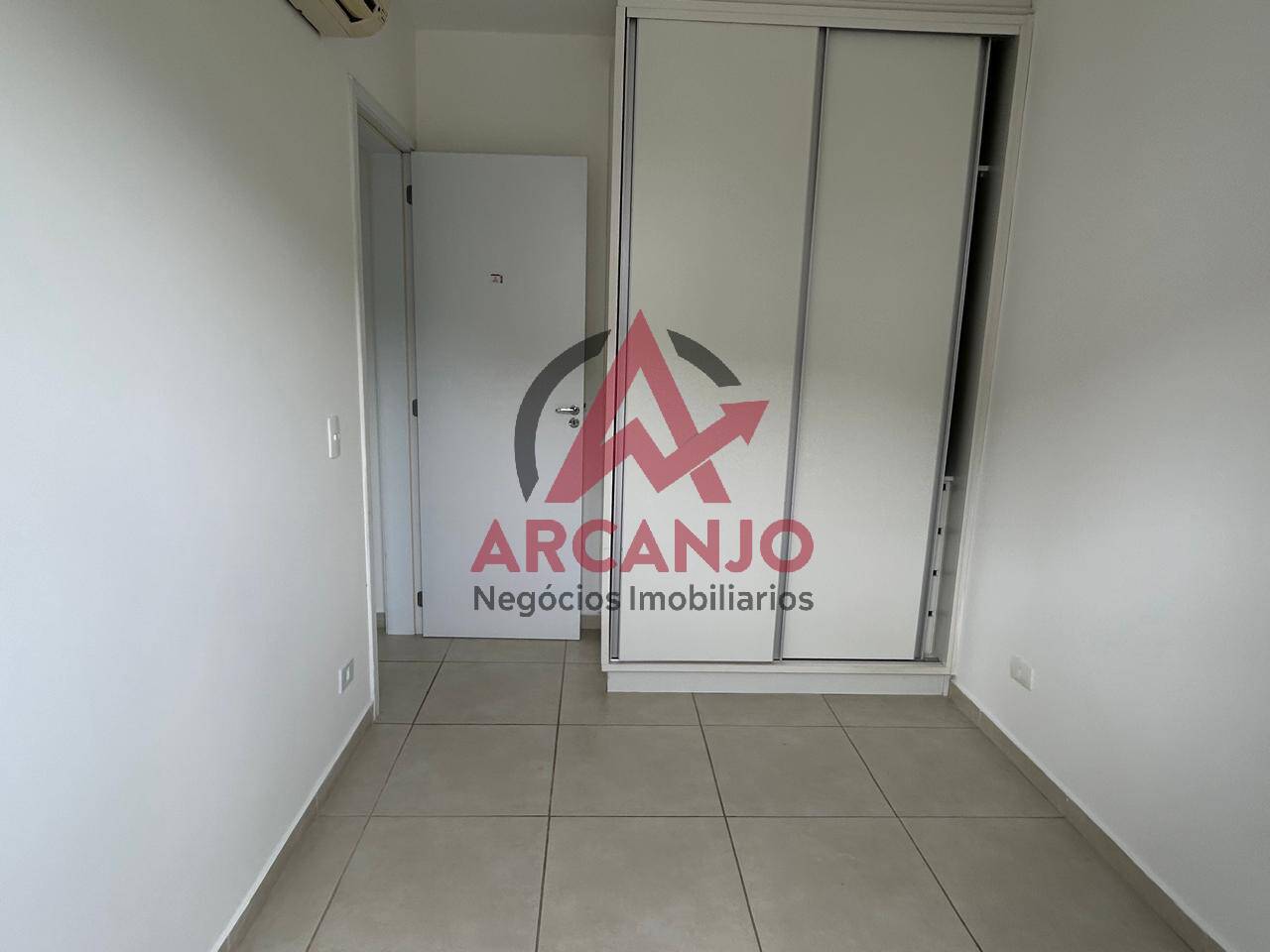 Apartamento à venda com 2 quartos, 70m² - Foto 8