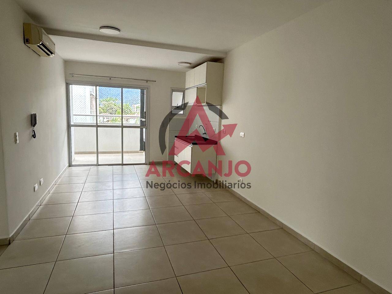 Apartamento à venda com 2 quartos, 70m² - Foto 2