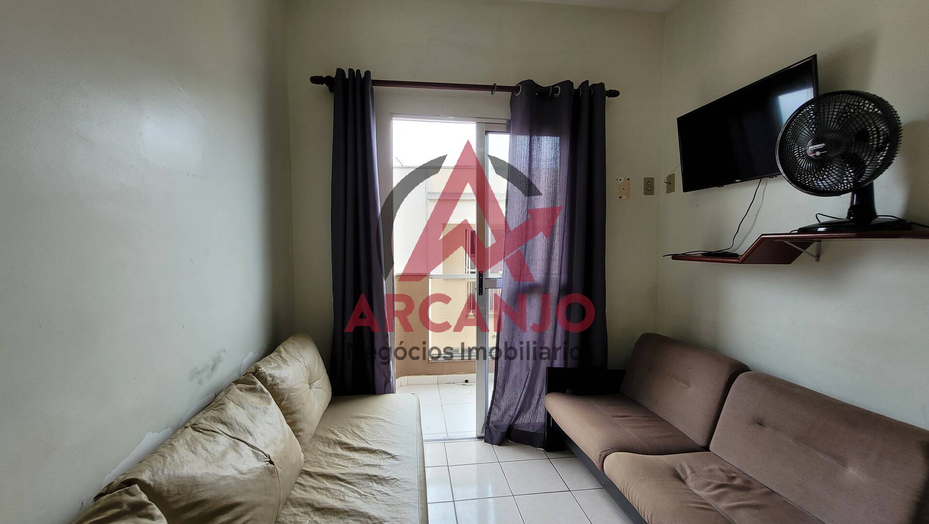 Apartamento à venda com 2 quartos, 75m² - Foto 2