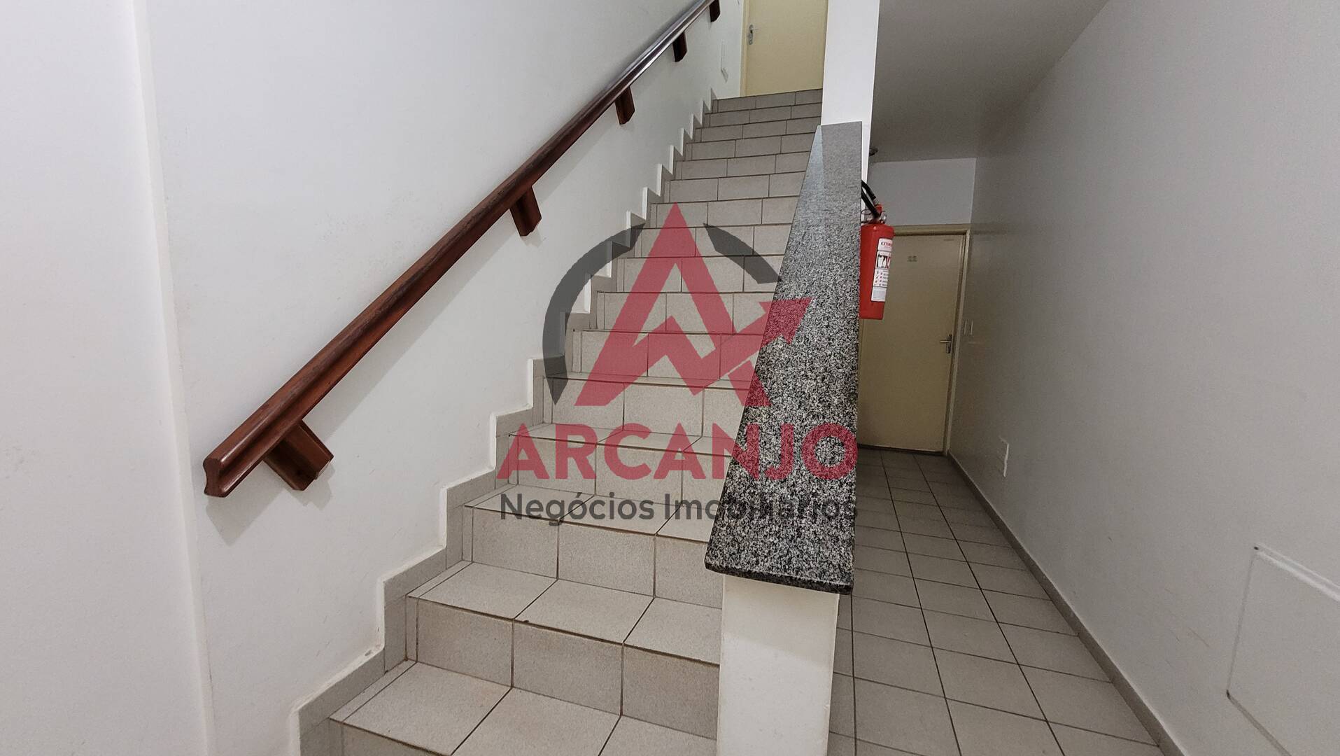 Apartamento à venda com 2 quartos, 75m² - Foto 23