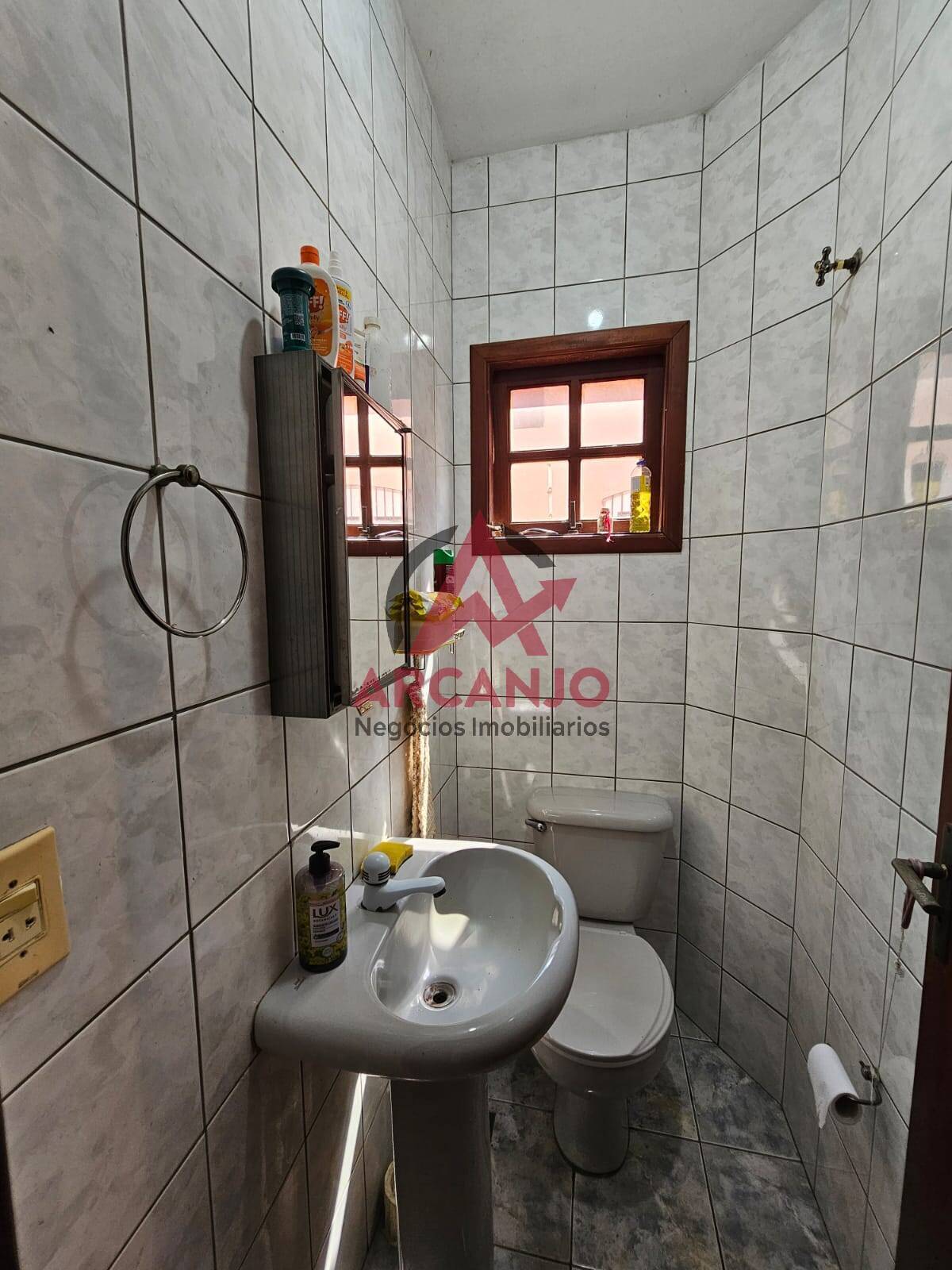 Casa à venda com 4 quartos, 215m² - Foto 11