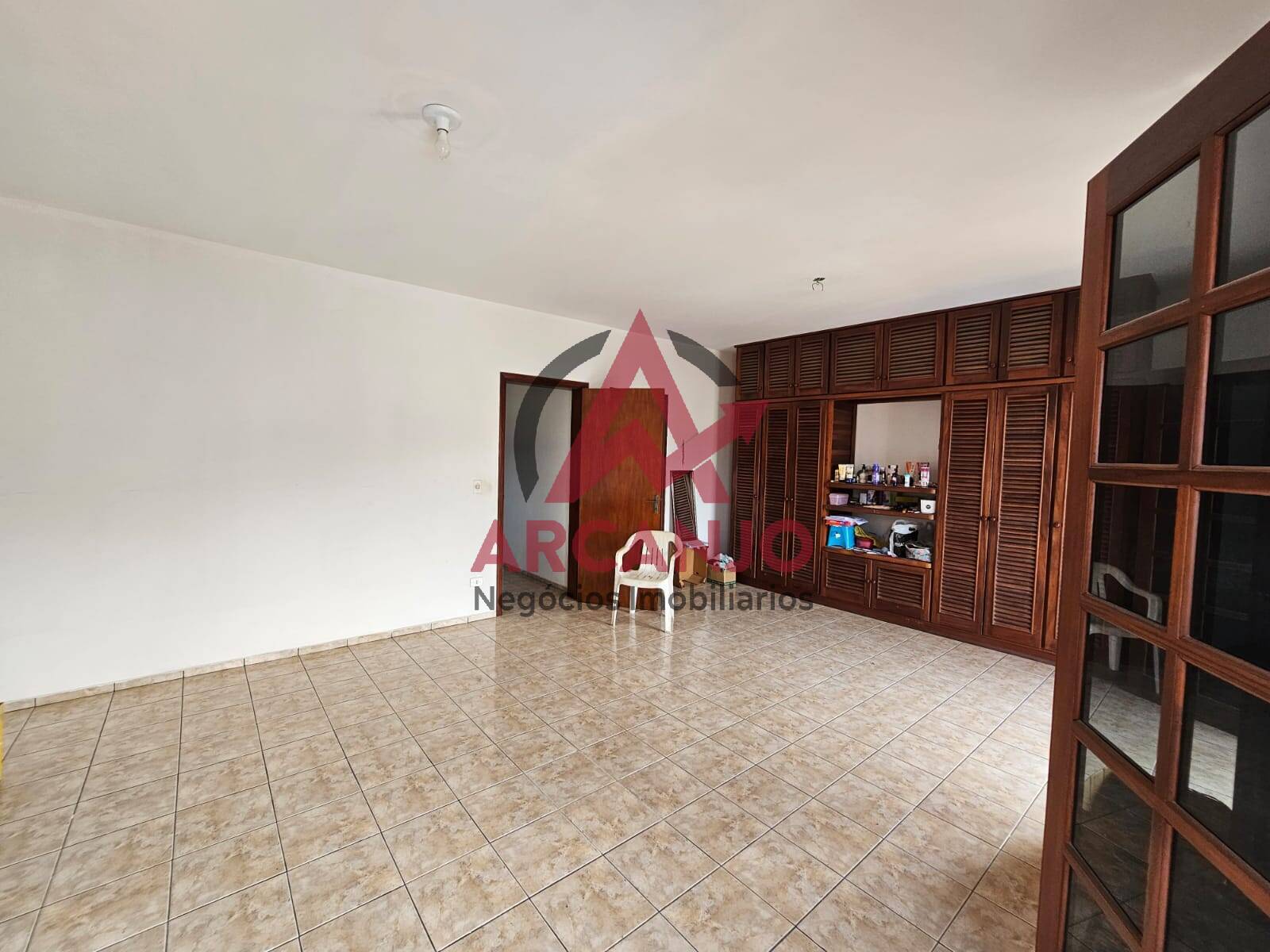 Casa à venda com 4 quartos, 215m² - Foto 23