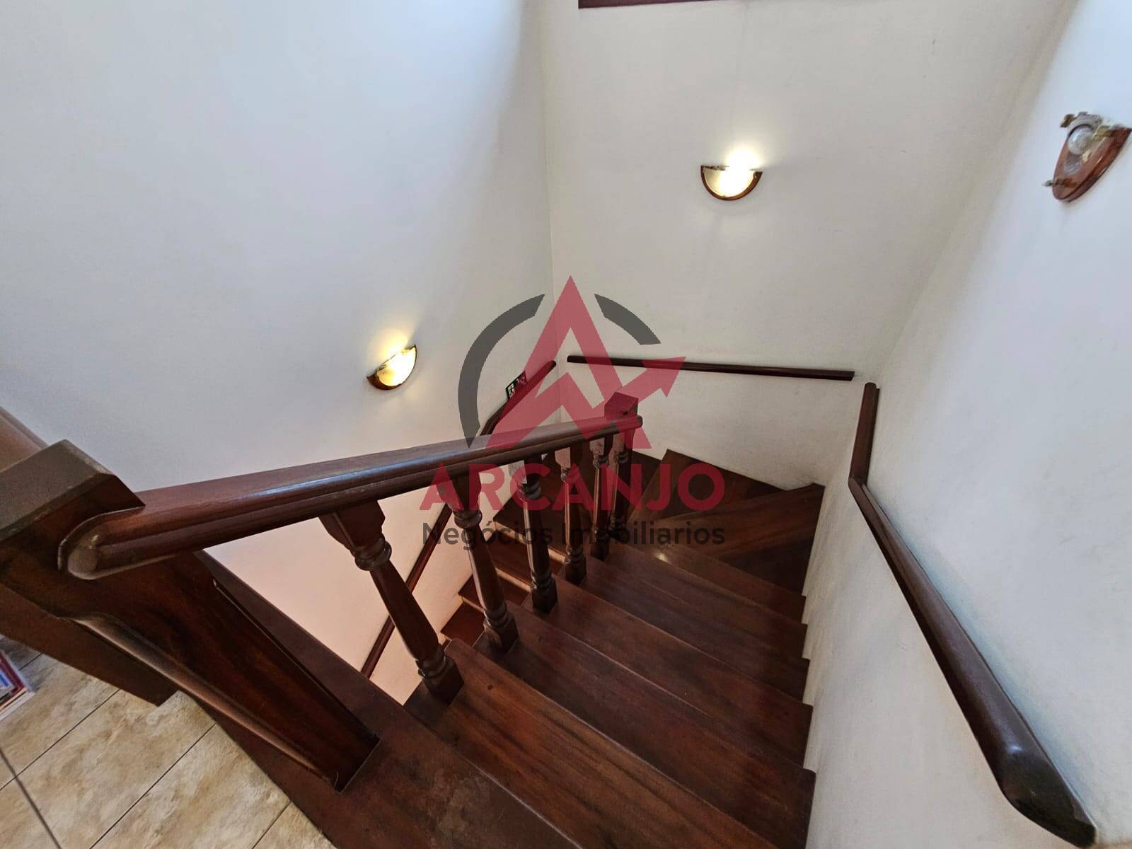 Casa à venda com 4 quartos, 215m² - Foto 26