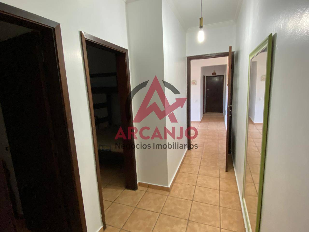 Apartamento à venda com 2 quartos, 70m² - Foto 6