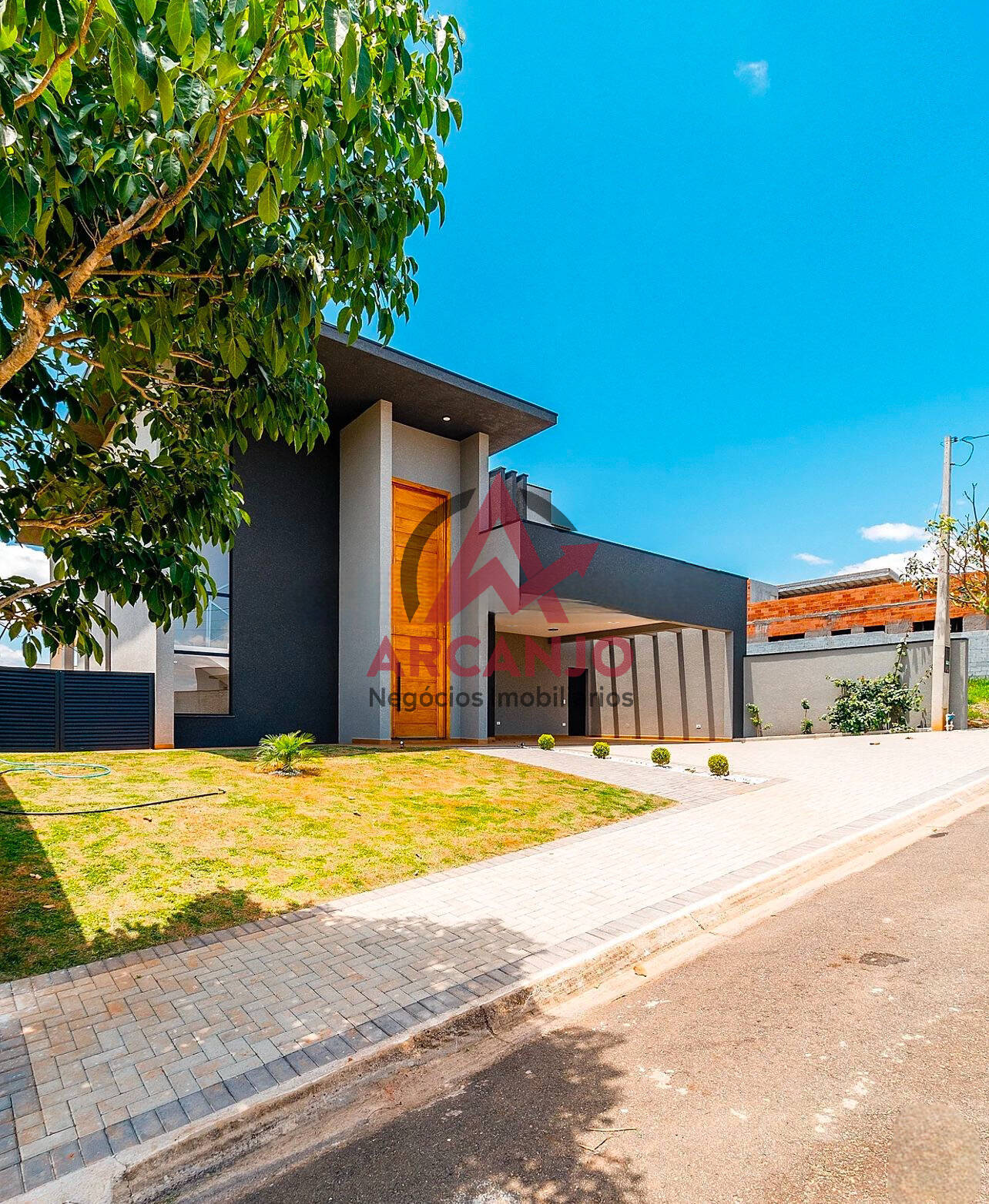 Casa à venda com 4 quartos, 330m² - Foto 3