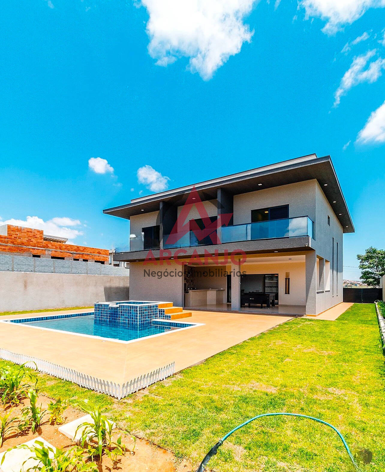 Casa à venda com 4 quartos, 330m² - Foto 7