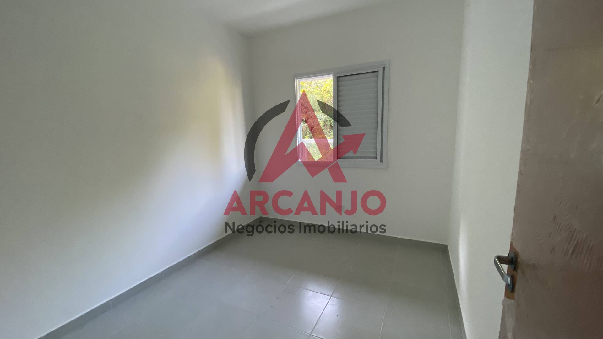 Apartamento à venda com 2 quartos, 70m² - Foto 9