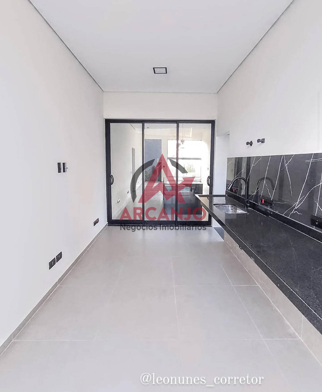 Casa à venda com 3 quartos, 165m² - Foto 10