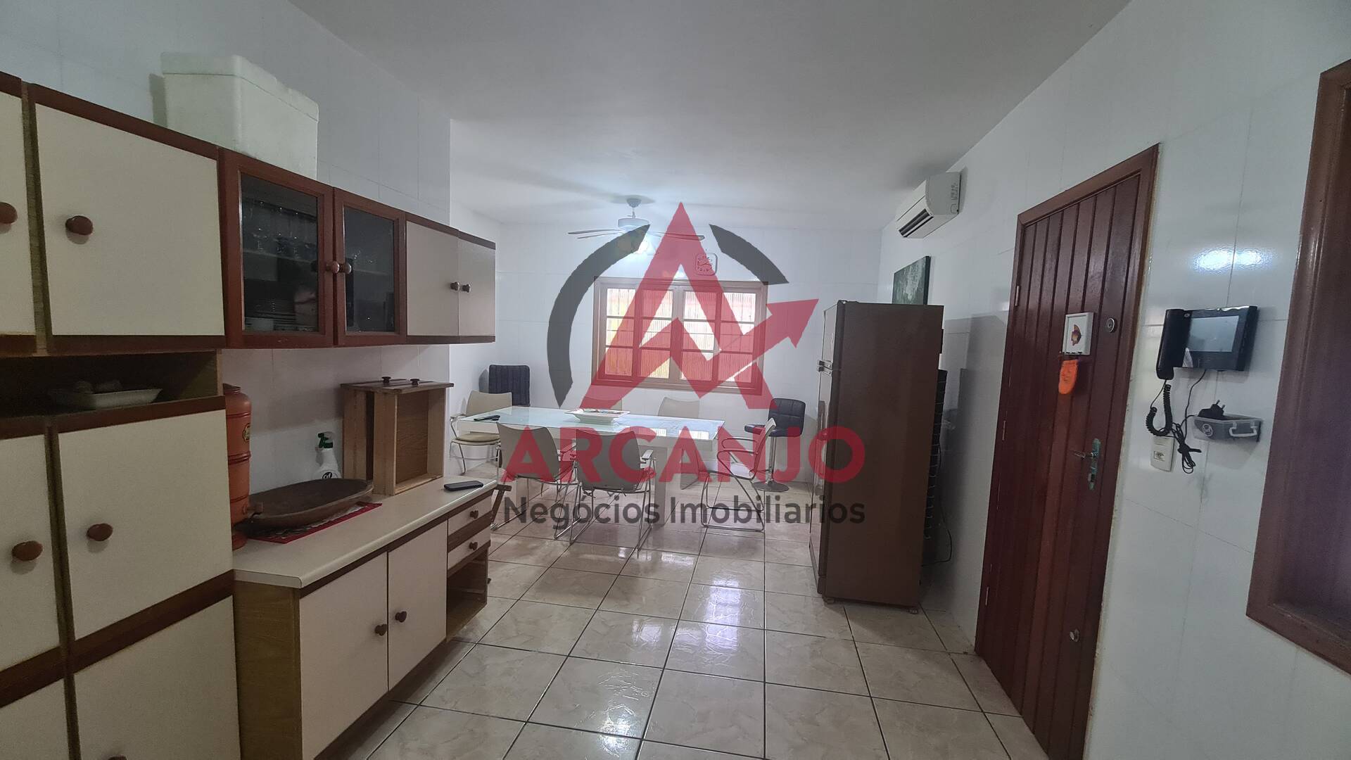 Casa para alugar com 2 quartos, 130m² - Foto 14