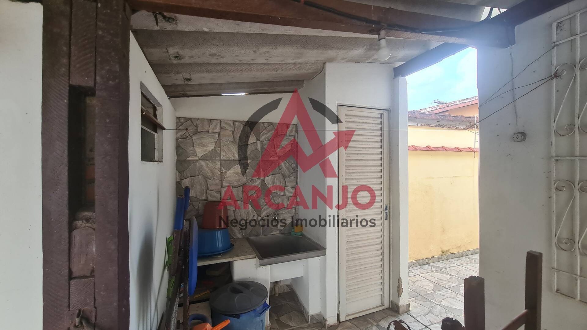 Casa para alugar com 2 quartos, 130m² - Foto 16