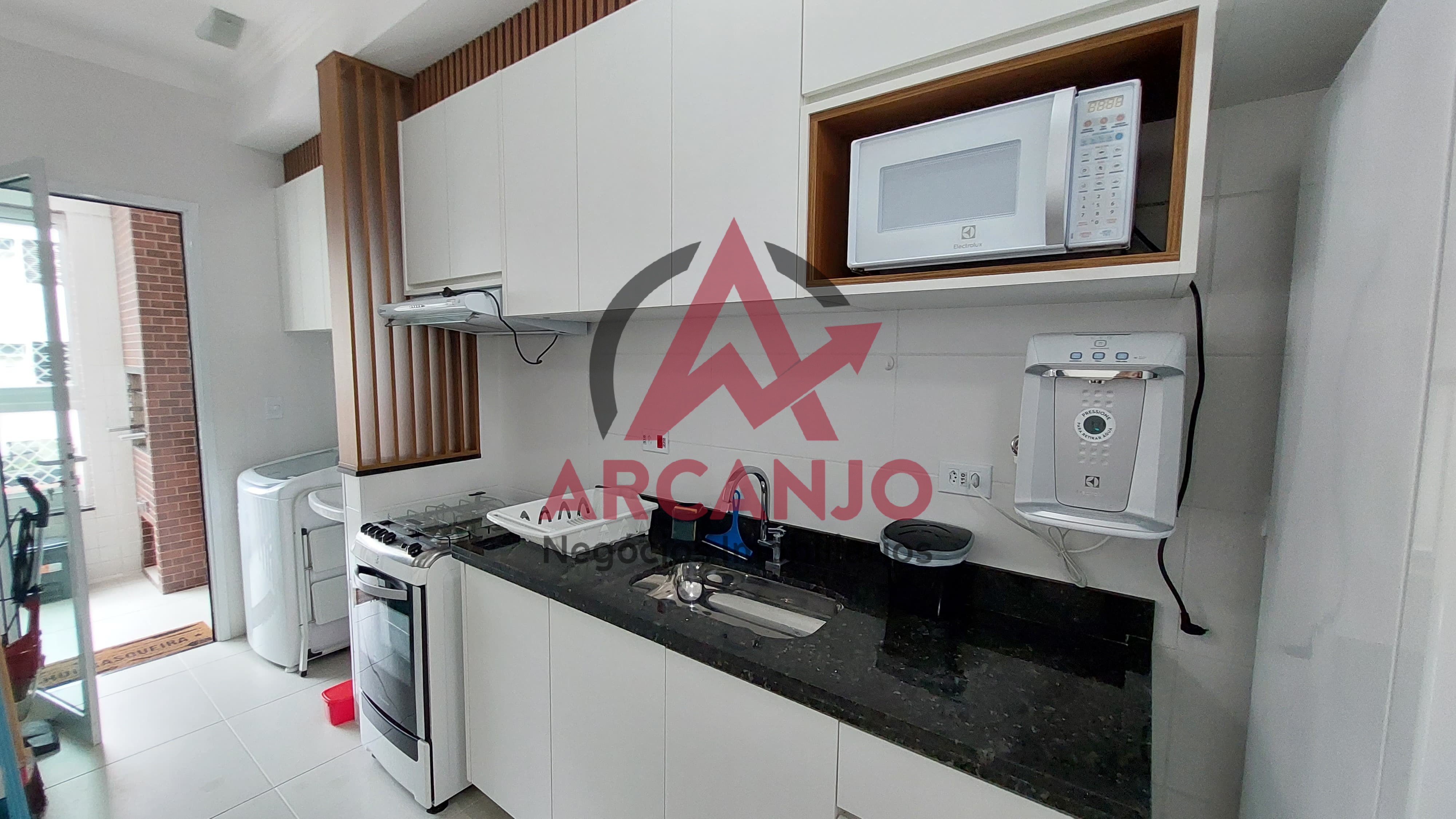 Apartamento à venda com 2 quartos, 67m² - Foto 7