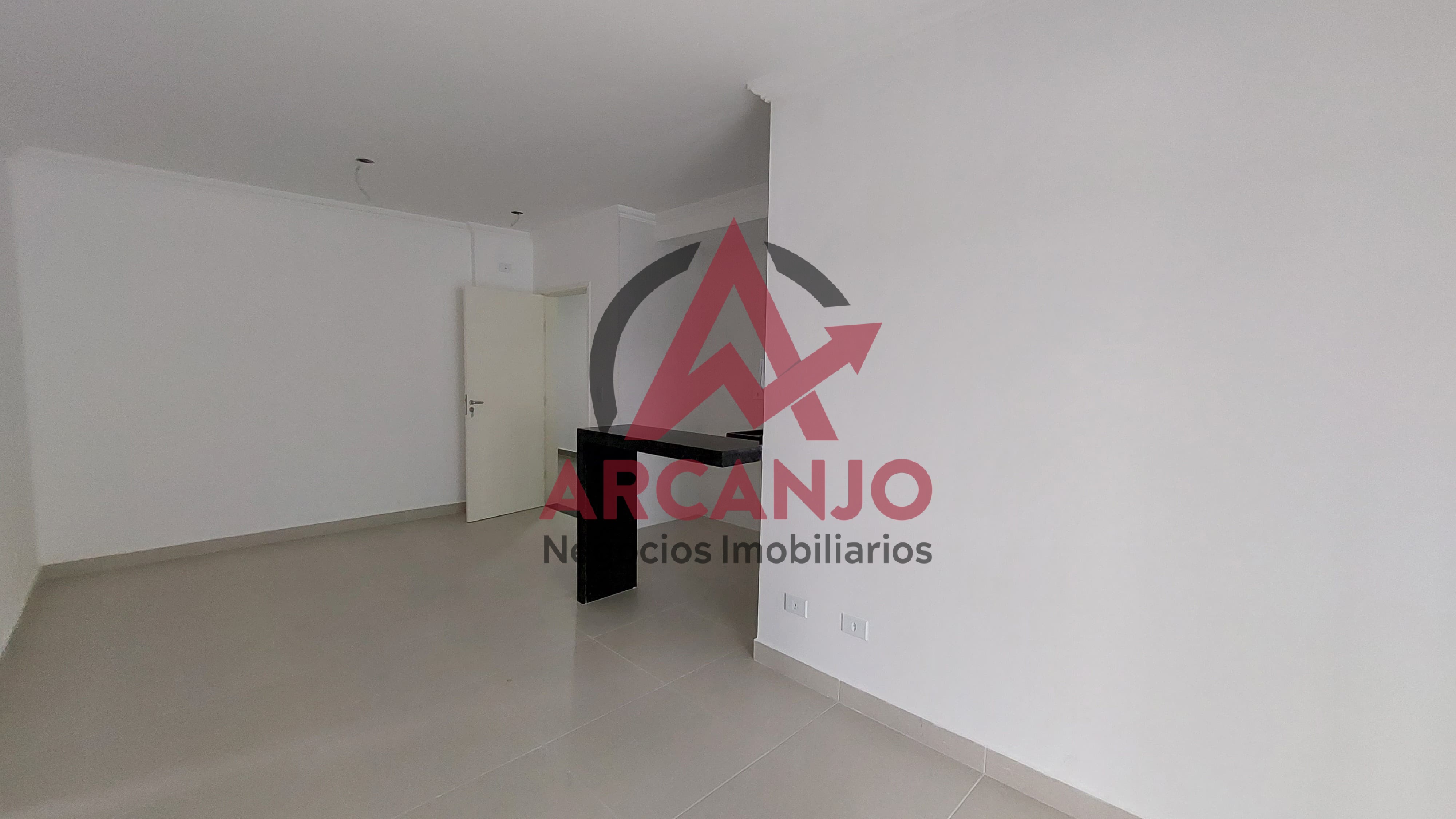 Apartamento à venda com 2 quartos, 67m² - Foto 2