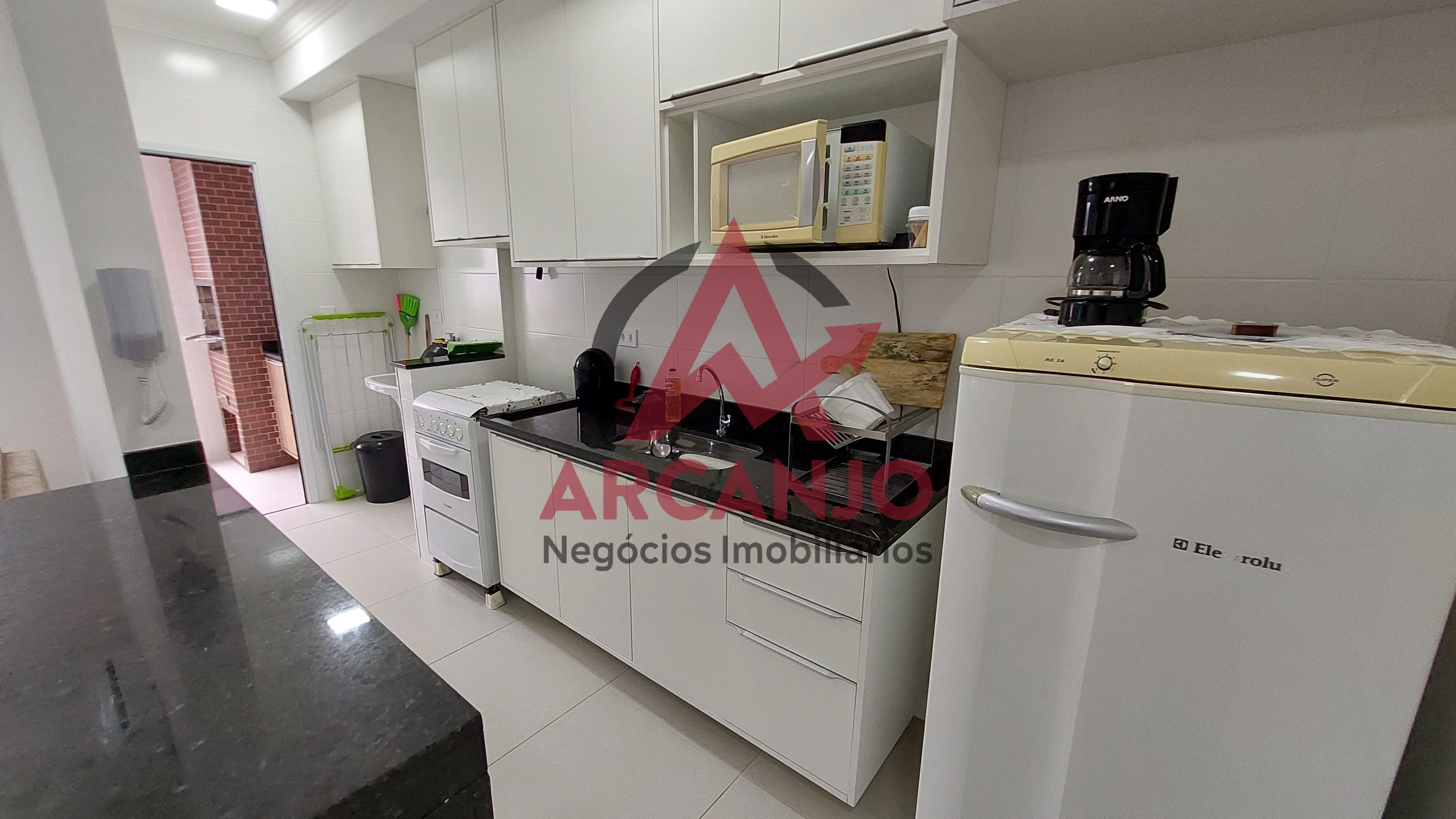 Apartamento à venda com 2 quartos, 68m² - Foto 8