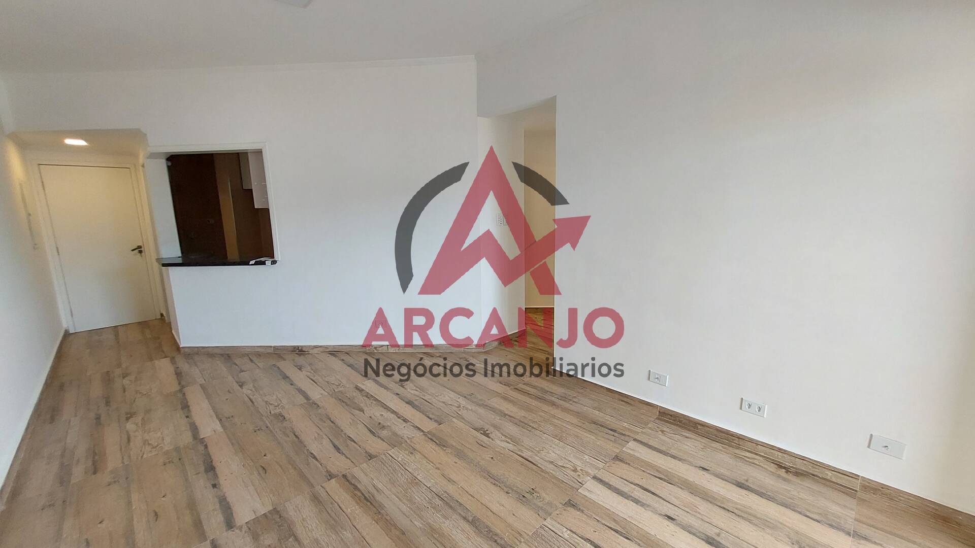 Apartamento à venda com 2 quartos, 70m² - Foto 2