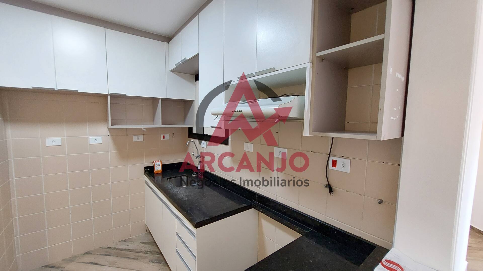 Apartamento à venda com 2 quartos, 70m² - Foto 5