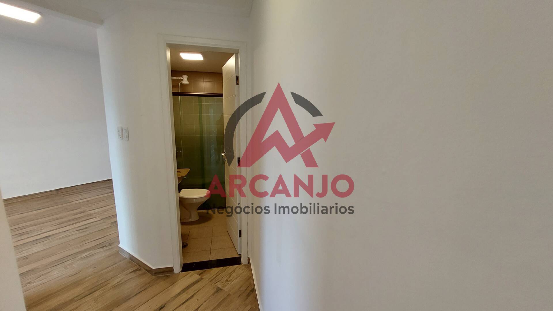 Apartamento à venda com 2 quartos, 70m² - Foto 9