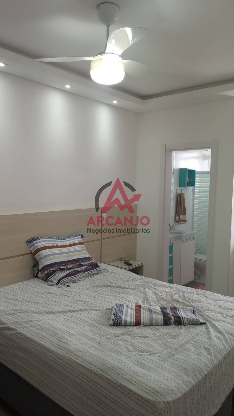 Apartamento à venda com 2 quartos, 75m² - Foto 18