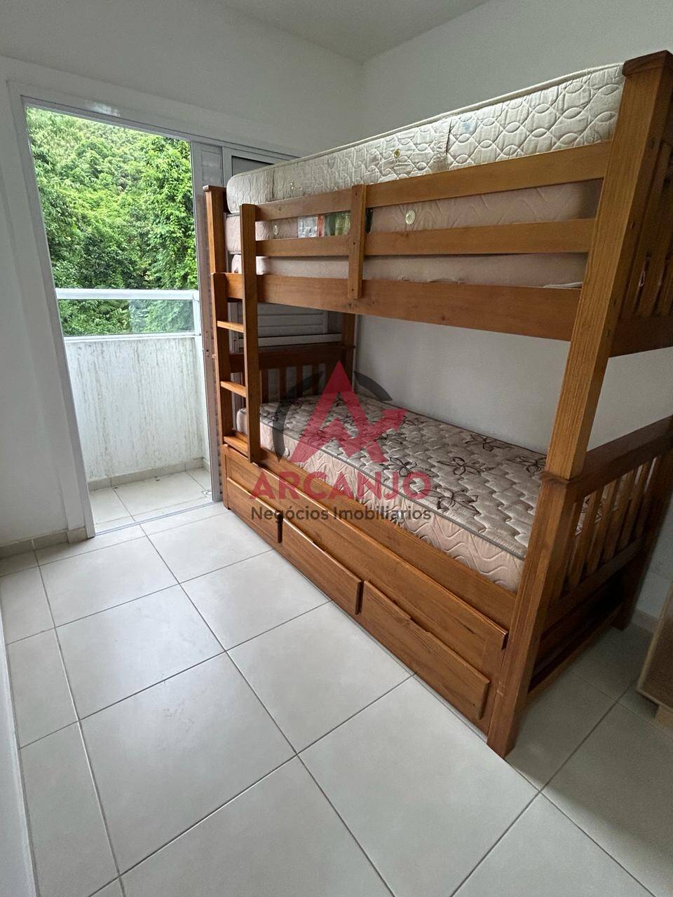 Apartamento à venda com 2 quartos, 70m² - Foto 11