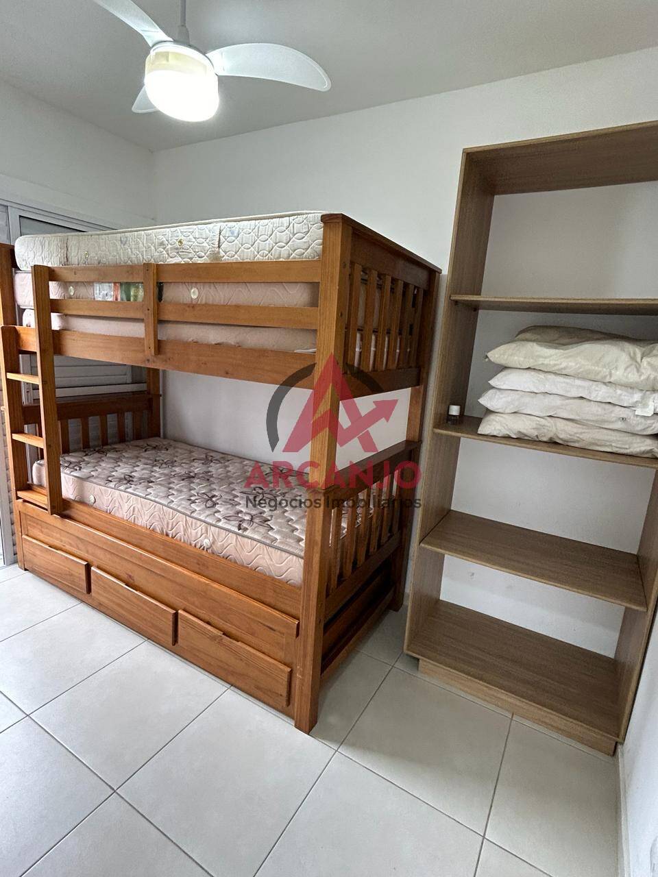 Apartamento à venda com 2 quartos, 70m² - Foto 12