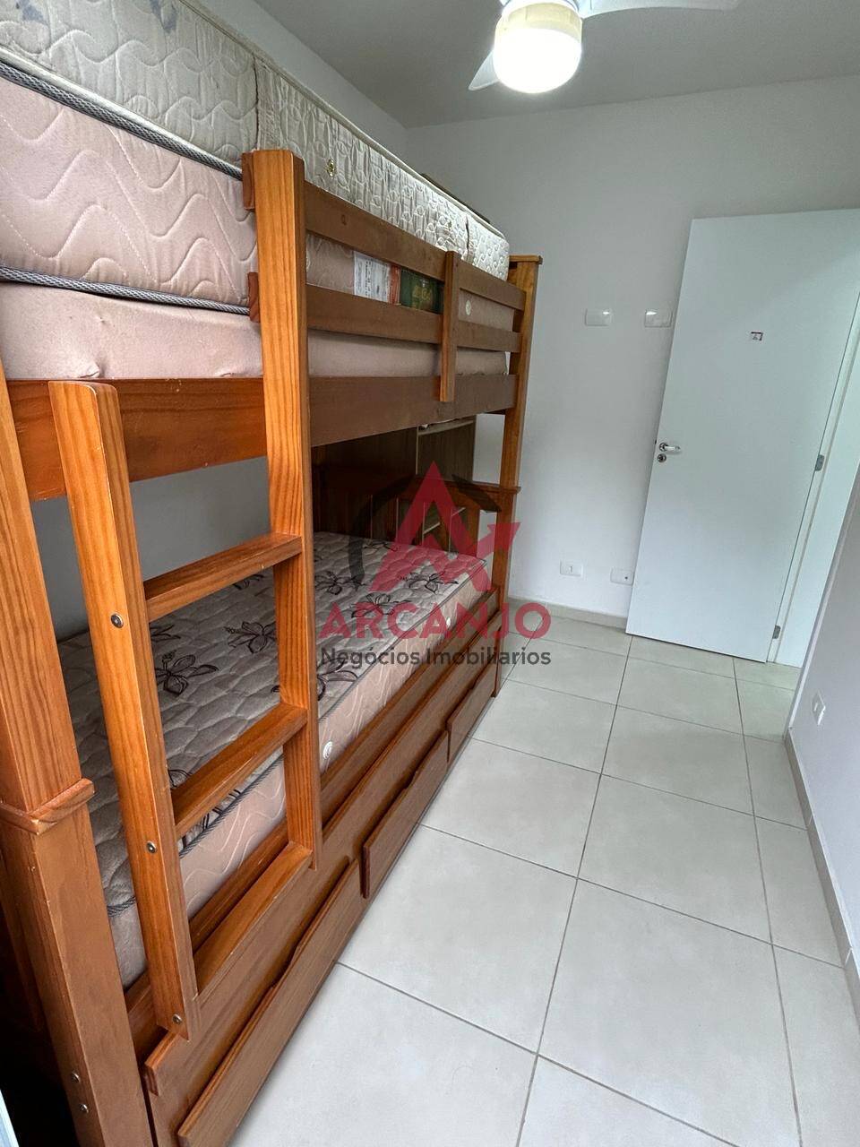 Apartamento à venda com 2 quartos, 70m² - Foto 13