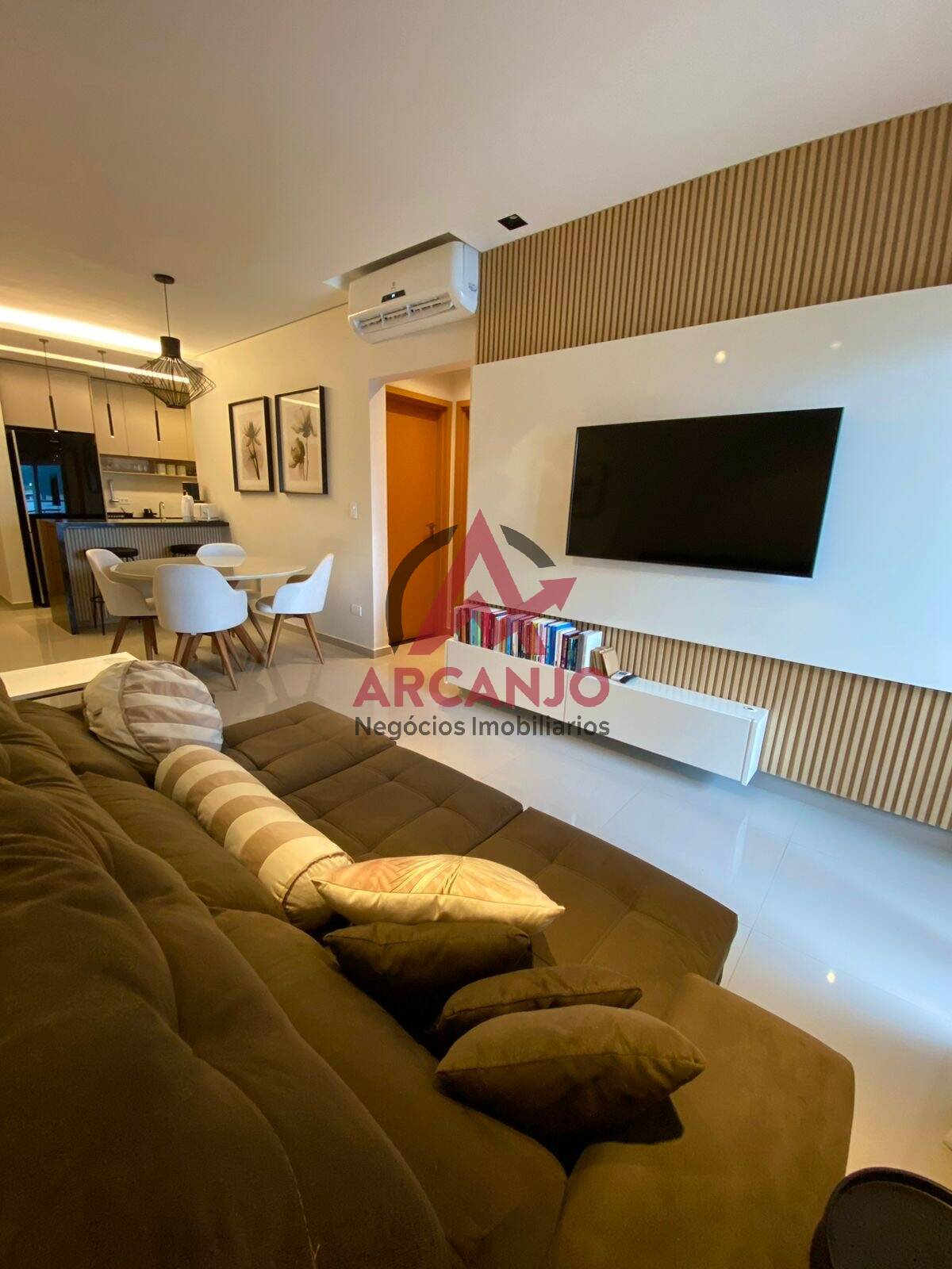 Apartamento à venda com 2 quartos, 70m² - Foto 1